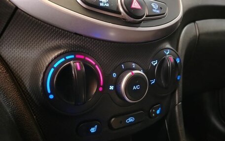 Hyundai Solaris II рестайлинг, 2016 год, 899 000 рублей, 23 фотография