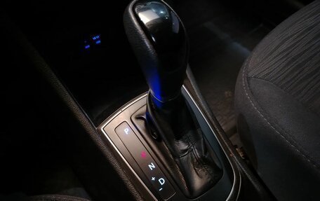 Hyundai Solaris II рестайлинг, 2016 год, 899 000 рублей, 24 фотография