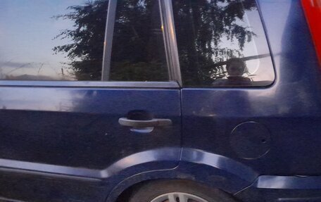 Ford Fusion I, 2003 год, 140 000 рублей, 3 фотография