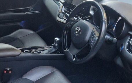Toyota C-HR I рестайлинг, 2018 год, 2 499 900 рублей, 8 фотография