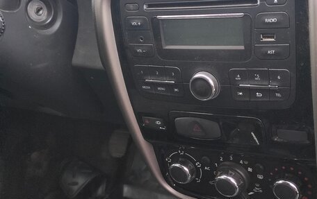 Renault Duster I рестайлинг, 2014 год, 1 100 000 рублей, 8 фотография