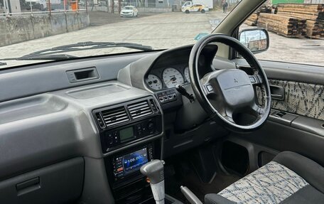 Mitsubishi RVR III рестайлинг, 1997 год, 350 000 рублей, 11 фотография