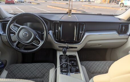 Volvo XC60 II, 2018 год, 3 550 000 рублей, 4 фотография