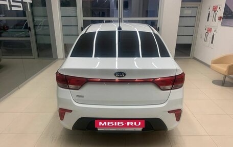 KIA Rio IV, 2018 год, 1 620 000 рублей, 5 фотография