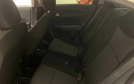 KIA Rio IV, 2018 год, 1 620 000 рублей, 10 фотография