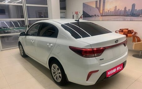 KIA Rio IV, 2018 год, 1 620 000 рублей, 6 фотография