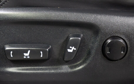 Toyota Land Cruiser Prado 150 рестайлинг 2, 2012 год, 2 939 000 рублей, 15 фотография