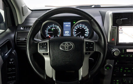 Toyota Land Cruiser Prado 150 рестайлинг 2, 2012 год, 2 939 000 рублей, 21 фотография