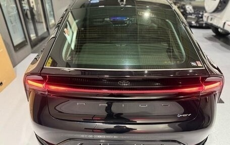 Toyota Prius IV XW50, 2022 год, 2 247 792 рублей, 5 фотография