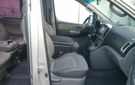 Hyundai Grand Starex Grand Starex I рестайлинг 2, 2008 год, 1 349 000 рублей, 9 фотография