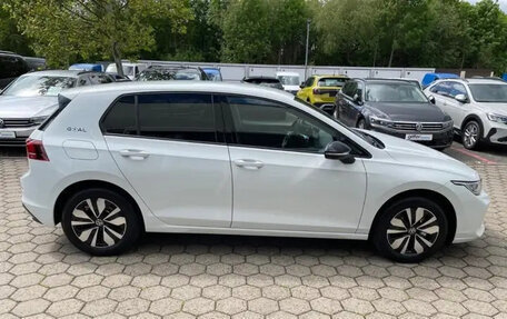 Volkswagen Golf VIII, 2025 год, 3 700 000 рублей, 5 фотография