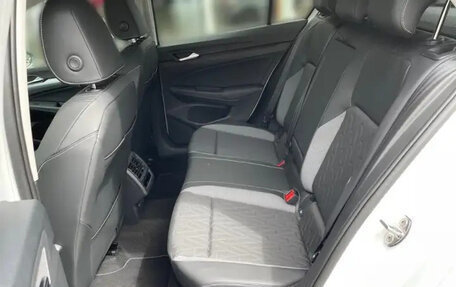 Volkswagen Golf VIII, 2025 год, 3 700 000 рублей, 13 фотография