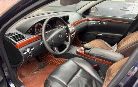 Mercedes-Benz S-Класс, 2006 год, 1 050 000 рублей, 2 фотография