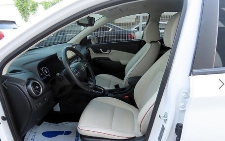 Hyundai Kona I, 2022 год, 1 530 000 рублей, 5 фотография