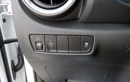 Hyundai Kona I, 2022 год, 1 530 000 рублей, 12 фотография