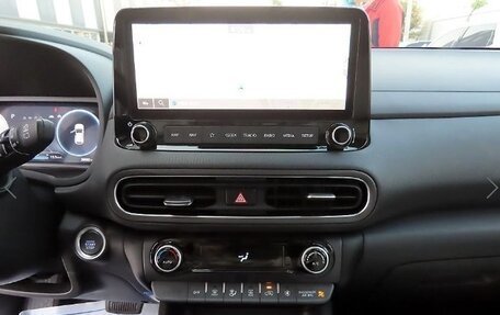 Hyundai Kona I, 2022 год, 1 530 000 рублей, 13 фотография