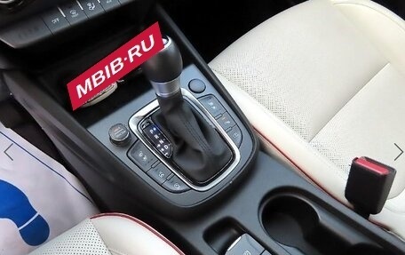 Hyundai Kona I, 2022 год, 1 530 000 рублей, 10 фотография