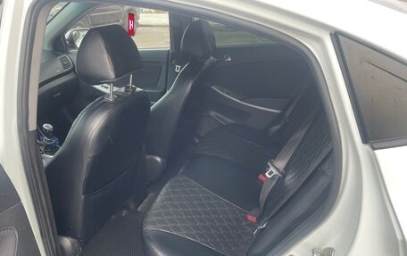 Hyundai Solaris II рестайлинг, 2013 год, 700 000 рублей, 1 фотография