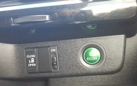 Honda Stepwgn IV, 2016 год, 2 550 000 рублей, 5 фотография