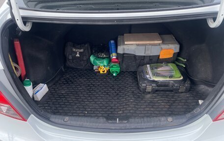 Hyundai Solaris II рестайлинг, 2013 год, 700 000 рублей, 6 фотография