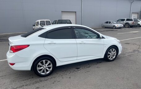 Hyundai Solaris II рестайлинг, 2013 год, 700 000 рублей, 13 фотография