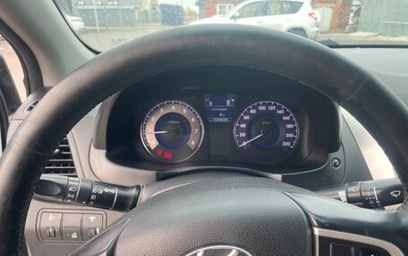 Hyundai Solaris II рестайлинг, 2013 год, 700 000 рублей, 7 фотография