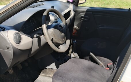 Renault Logan I, 2011 год, 350 000 рублей, 8 фотография