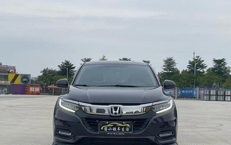 Honda Vezel, 2022 год, 1 090 500 рублей, 2 фотография