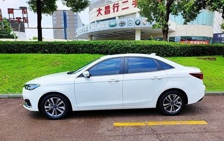 Ford Escort, 2021 год, 1 500 000 рублей, 3 фотография