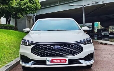 Ford Escort, 2021 год, 1 500 000 рублей, 2 фотография