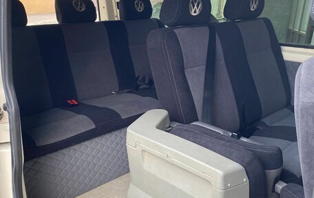 Volkswagen Transporter T5 рестайлинг, 2005 год, 1 000 000 рублей, 3 фотография