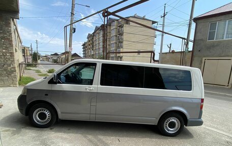 Volkswagen Transporter T5 рестайлинг, 2005 год, 1 000 000 рублей, 9 фотография