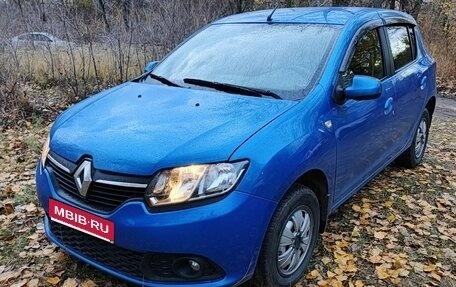 Renault Sandero II рестайлинг, 2014 год, 645 000 рублей, 1 фотография