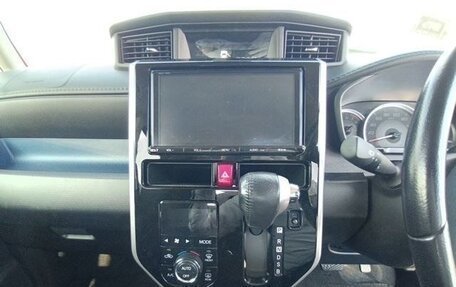 Toyota Roomy I, 2016 год, 777 000 рублей, 8 фотография