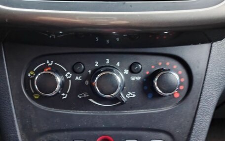 Renault Sandero II рестайлинг, 2014 год, 645 000 рублей, 8 фотография