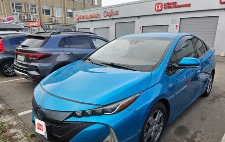 Toyota Prius IV XW50, 2019 год, 1 900 000 рублей, 4 фотография