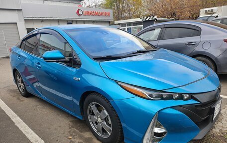 Toyota Prius IV XW50, 2019 год, 1 900 000 рублей, 3 фотография