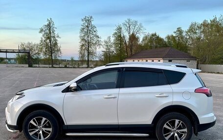 Toyota RAV4, 2016 год, 1 900 000 рублей, 3 фотография