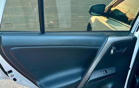 Toyota RAV4, 2016 год, 1 900 000 рублей, 11 фотография