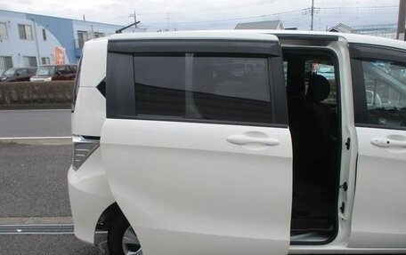 Honda Freed I, 2011 год, 705 000 рублей, 5 фотография