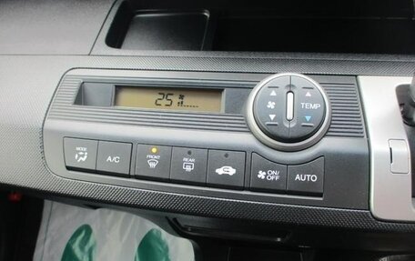 Honda Freed I, 2011 год, 705 000 рублей, 26 фотография