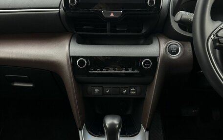 Toyota Yaris Cross, 2021 год, 2 100 000 рублей, 10 фотография