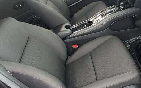 Honda Vezel, 2022 год, 1 520 000 рублей, 15 фотография