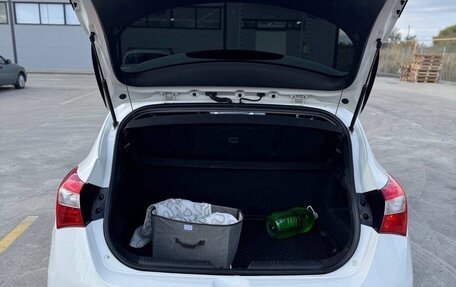 Hyundai i30 II рестайлинг, 2013 год, 1 000 000 рублей, 7 фотография