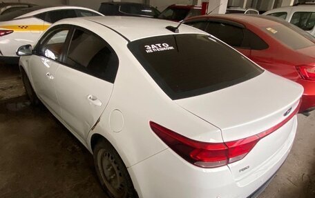 KIA Rio IV, 2018 год, 610 000 рублей, 3 фотография