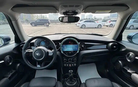 MINI Hatch, 2021 год, 1 800 000 рублей, 13 фотография