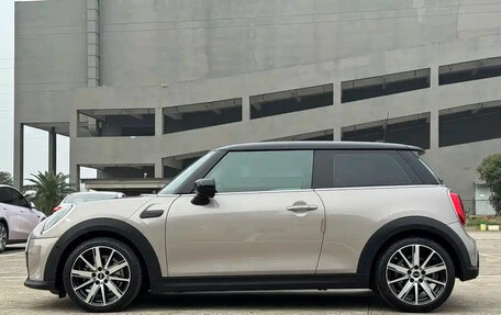 MINI Hatch, 2021 год, 1 800 000 рублей, 7 фотография