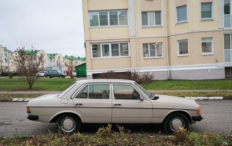 Mercedes-Benz W123, 1983 год, 1 500 000 рублей, 6 фотография