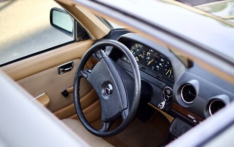 Mercedes-Benz W123, 1983 год, 1 500 000 рублей, 10 фотография