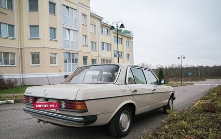Mercedes-Benz W123, 1983 год, 1 500 000 рублей, 5 фотография